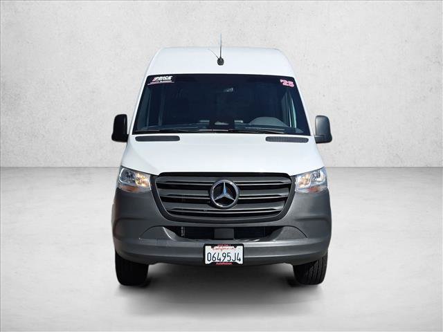 Used 2025 Mercedes-Benz Sprinter 2500 video 2