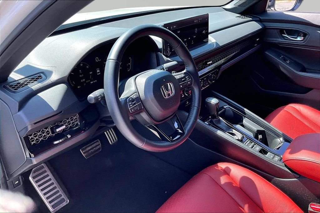 Used 2025 Honda Accord Sport image 14