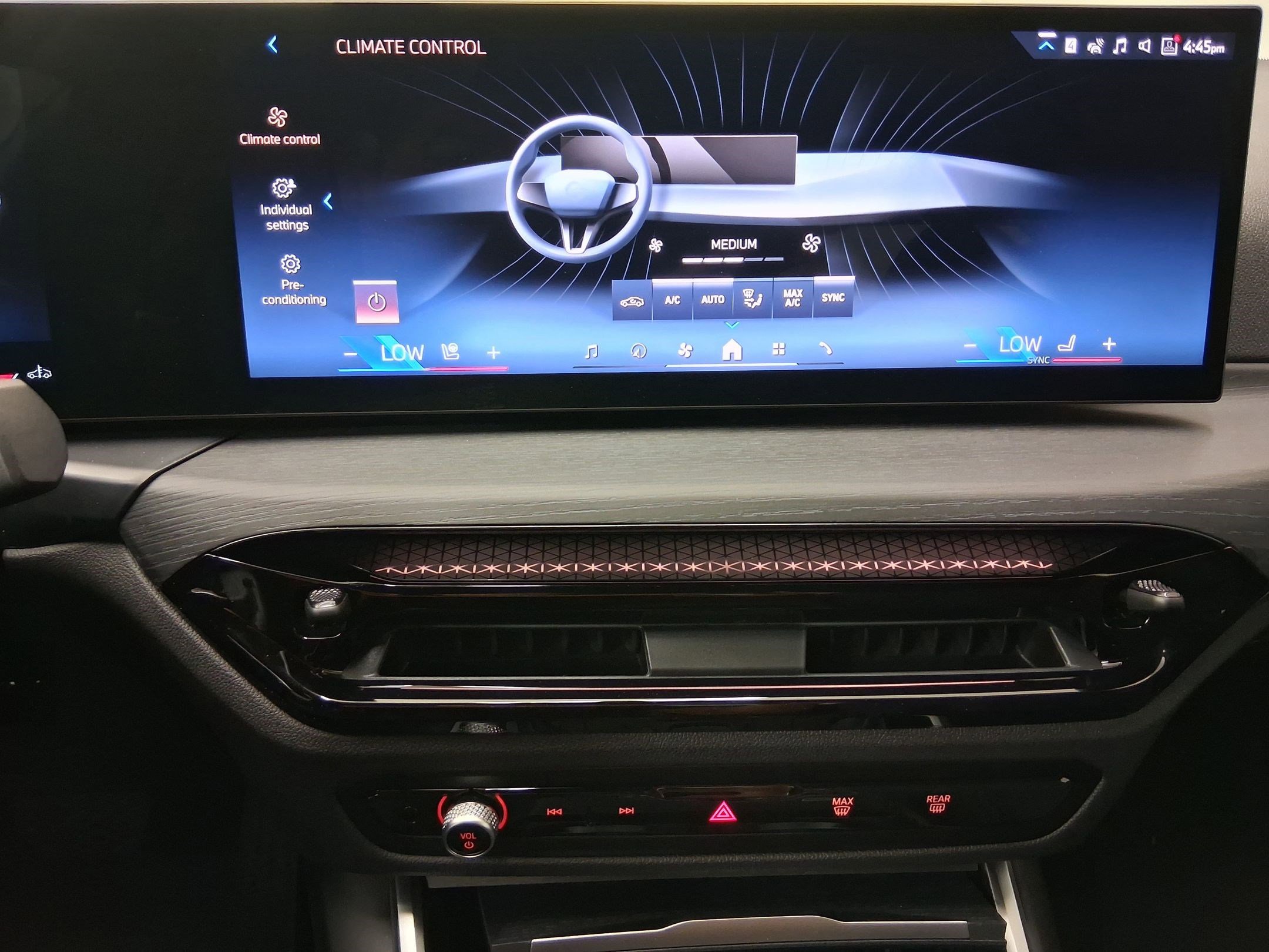 New 2026 BMW 330i Sedan w/ Convenience Package image 24