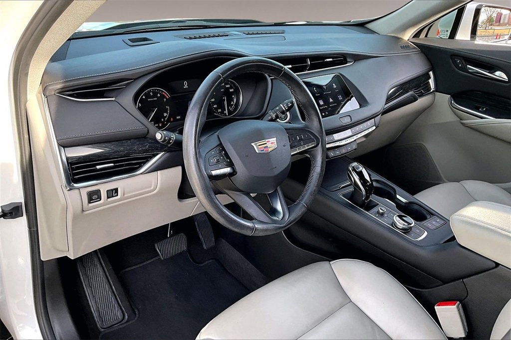 Used 2023 Cadillac XT4 Premium Luxury w/ Cold Weather Package image 13
