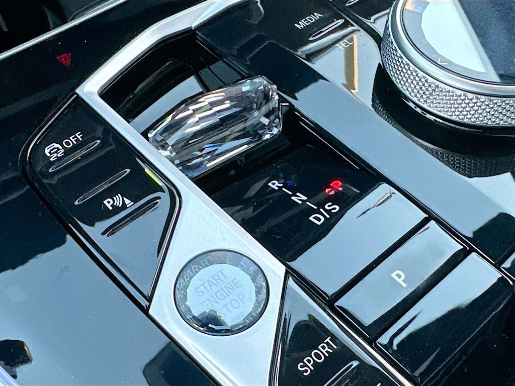 Used 2024 BMW X7 xDrive40i w/ Executive Package image 17