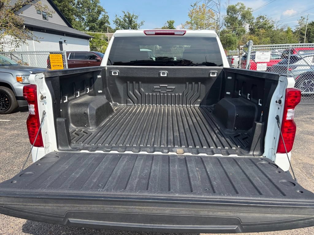 Used 2024 Chevrolet Silverado 1500 LT AWD/4WD image 24