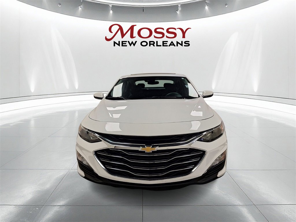 Used 2024 Chevrolet Malibu LT image 2