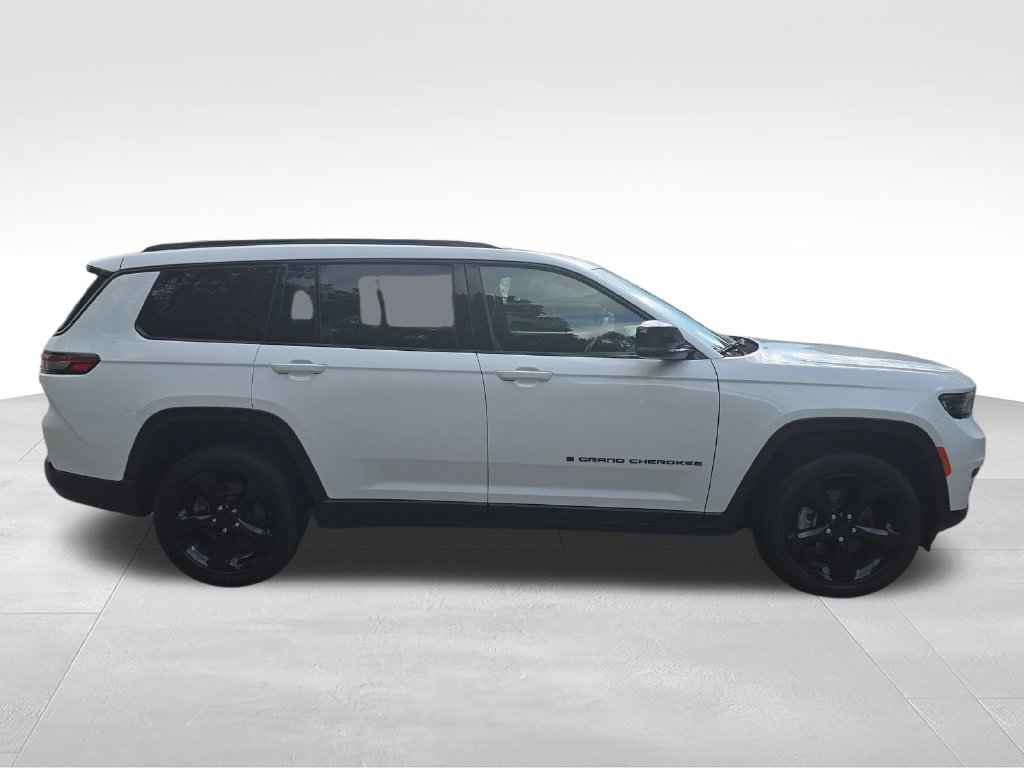 Used 2024 Jeep Grand Cherokee L Altitude AWD/4WD image 7