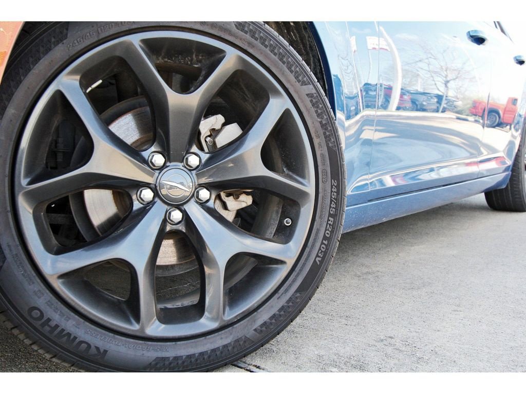 Used 2023 Chrysler 300 Touring w/ Sport Appearance Package image 26