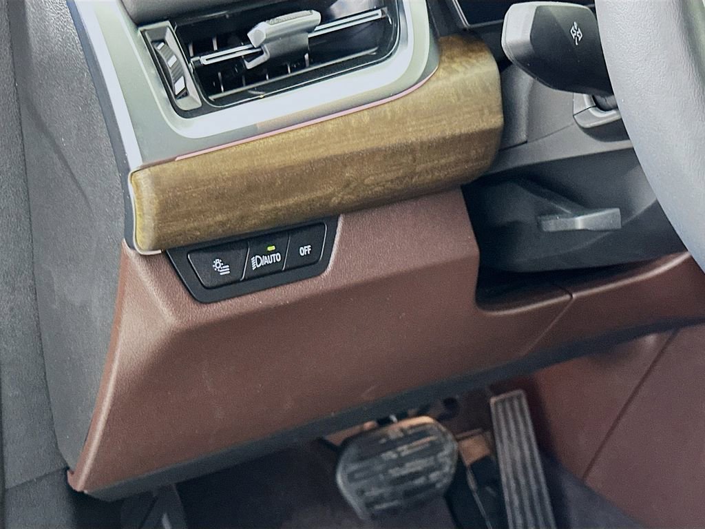 Used 2025 BMW X1 xDrive28i w/ Premium Package image 10