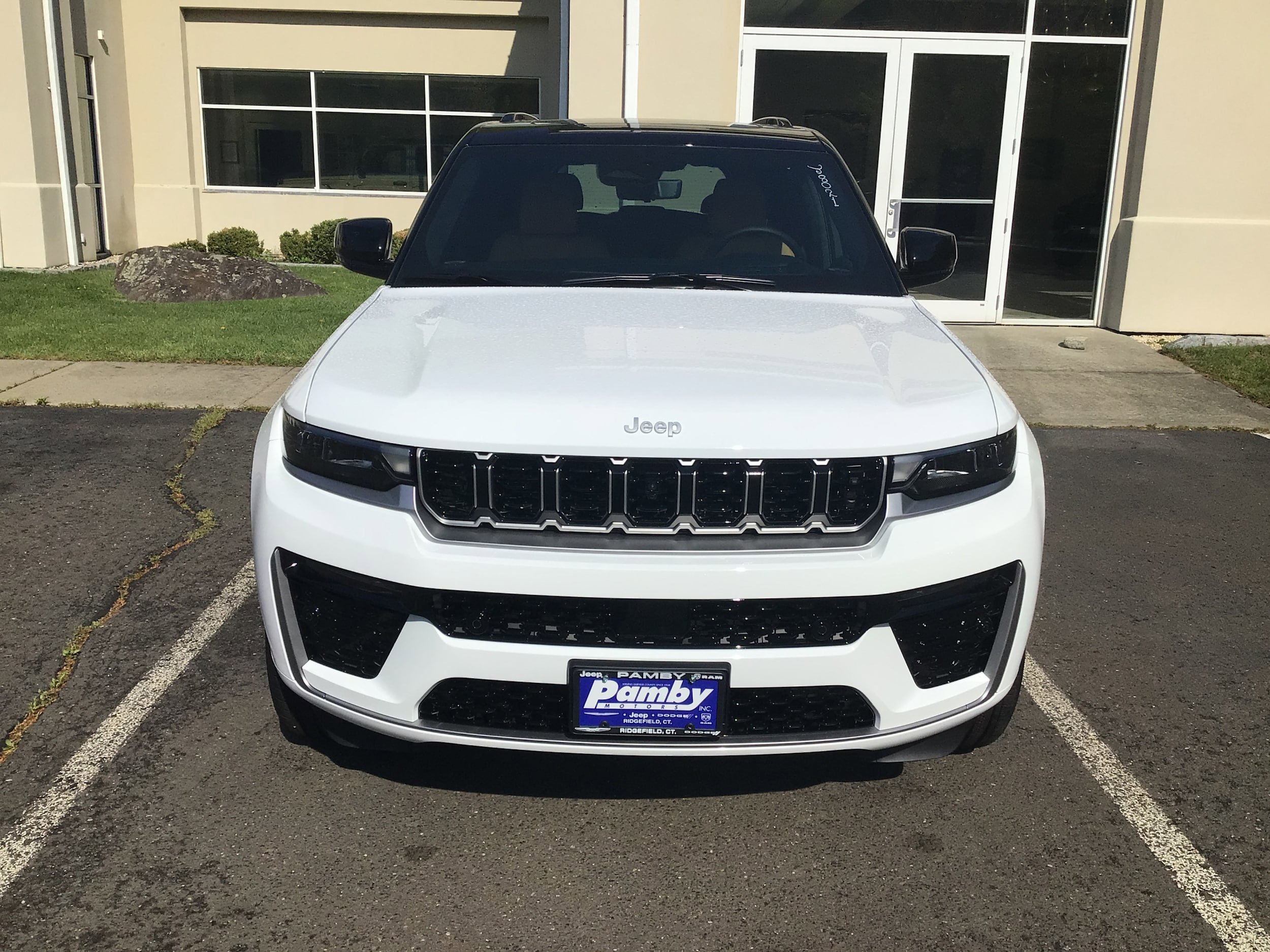 New 2026 Jeep Grand Cherokee Summit AWD/4WD image 2