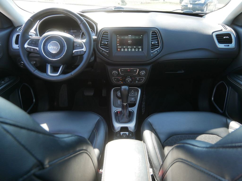 Used 2017 Jeep Compass Latitude w/ Popular Equipment Group image 18