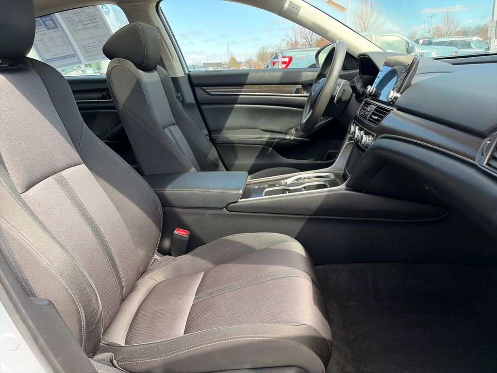 Used 2019 Honda Accord EX image 12