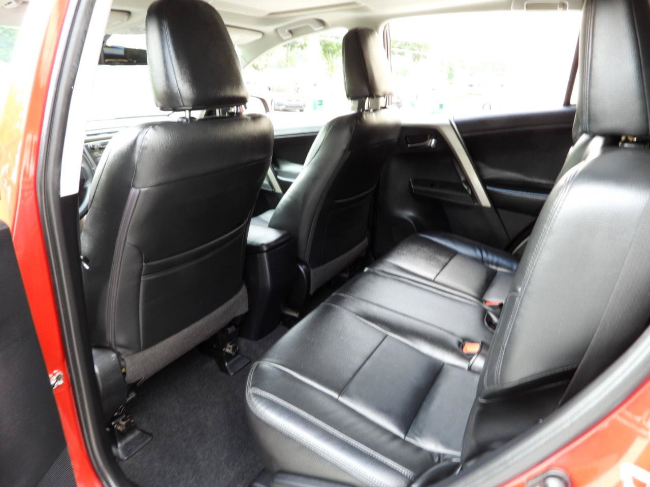Used 2015 Toyota RAV4 XLE FWD image 36