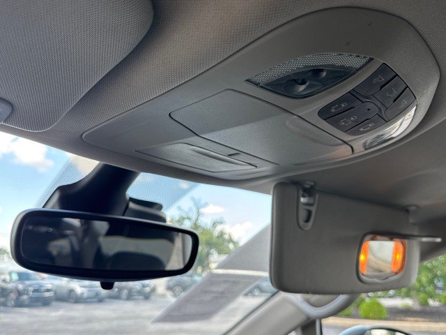 Used 2023 Chrysler Voyager LX FWD image 11