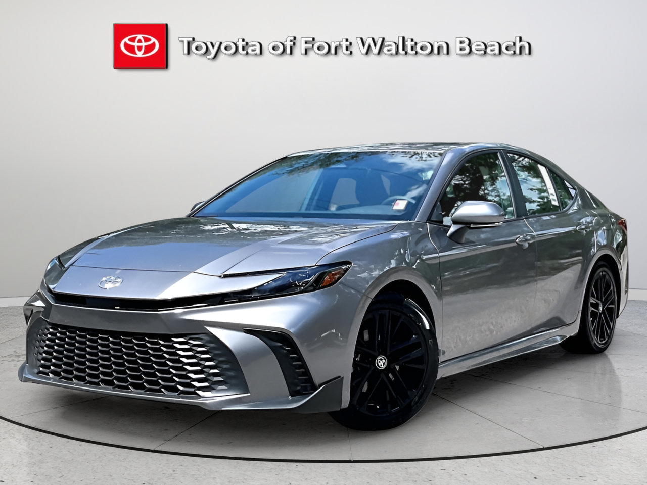 Used 2026 Toyota Camry SE FWD image 3