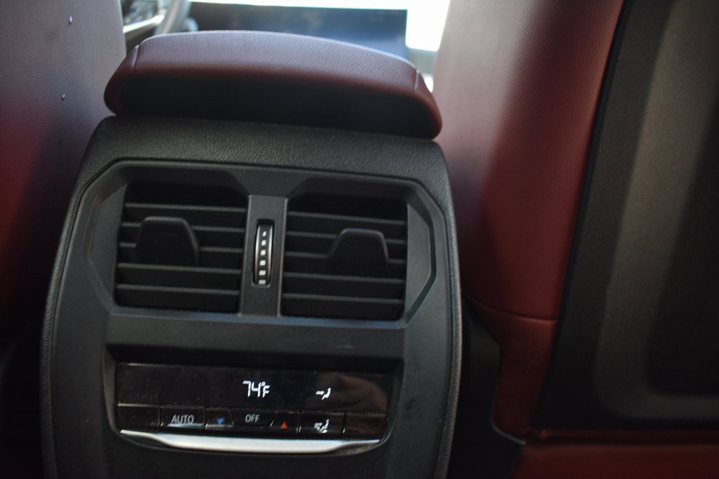 Used 2025 BMW 330i xDrive Sedan image 31