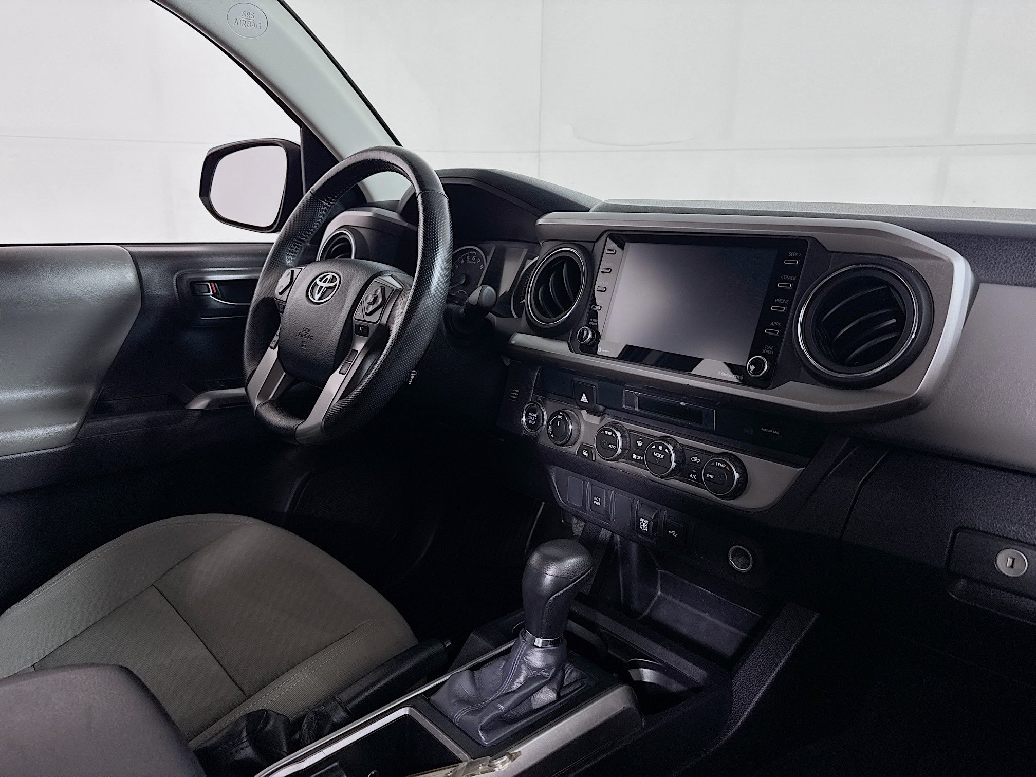 Used 2023 Toyota Tacoma SR5 AWD/4WD image 27