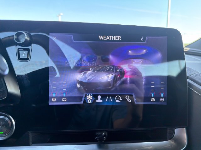 Used 2024 Chevrolet Corvette Stingray Preferred Cpe w/ Z51 Performance Package RWD image 25