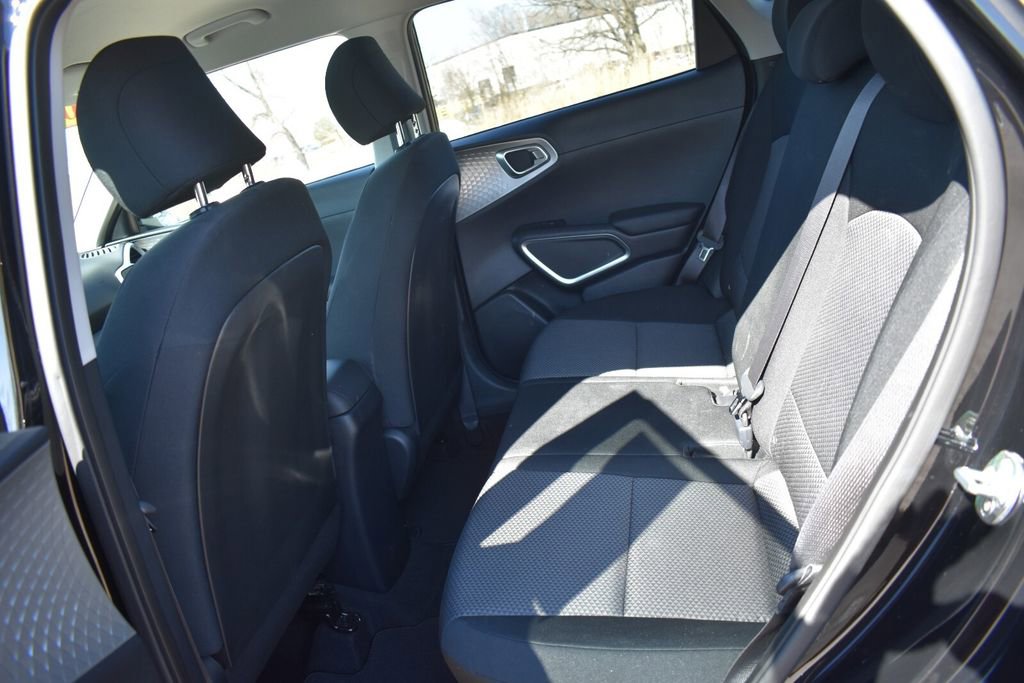 Used 2021 Kia Soul LX FWD image 19