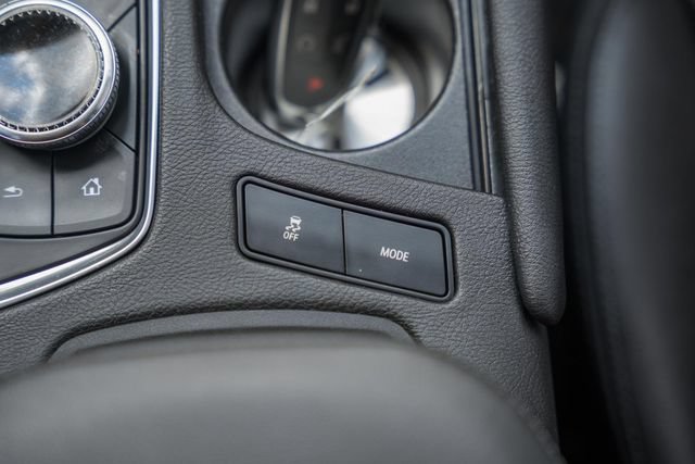 Used 2025 Cadillac XT5 Luxury FWD image 25