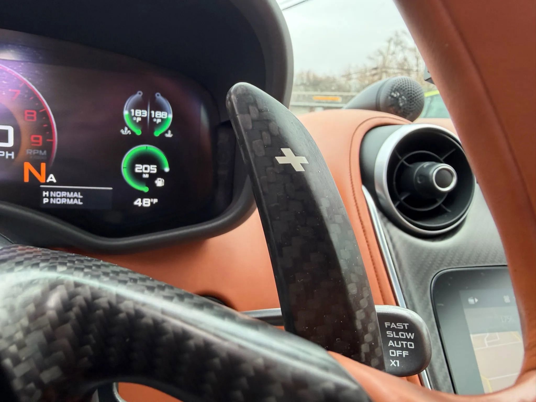 Used 2017 McLaren 570S image 33