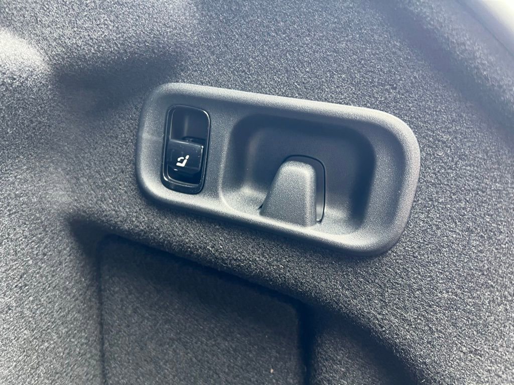 New 2026 Mercedes-Benz C 300 4MATIC Sedan image 29