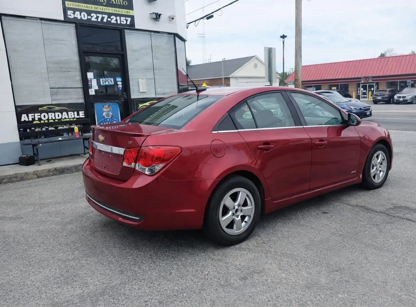 Used 2013 Chevrolet Cruze LT FWD image 6