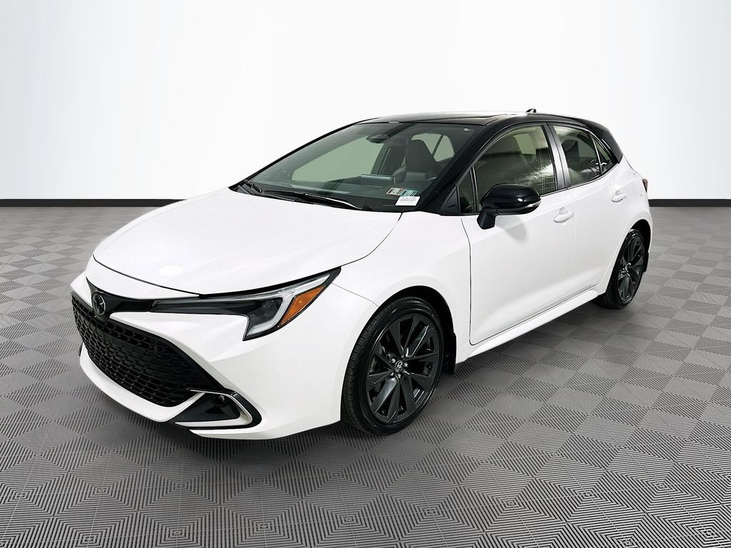 Certified 2025 Toyota Corolla XSE FWD image 3