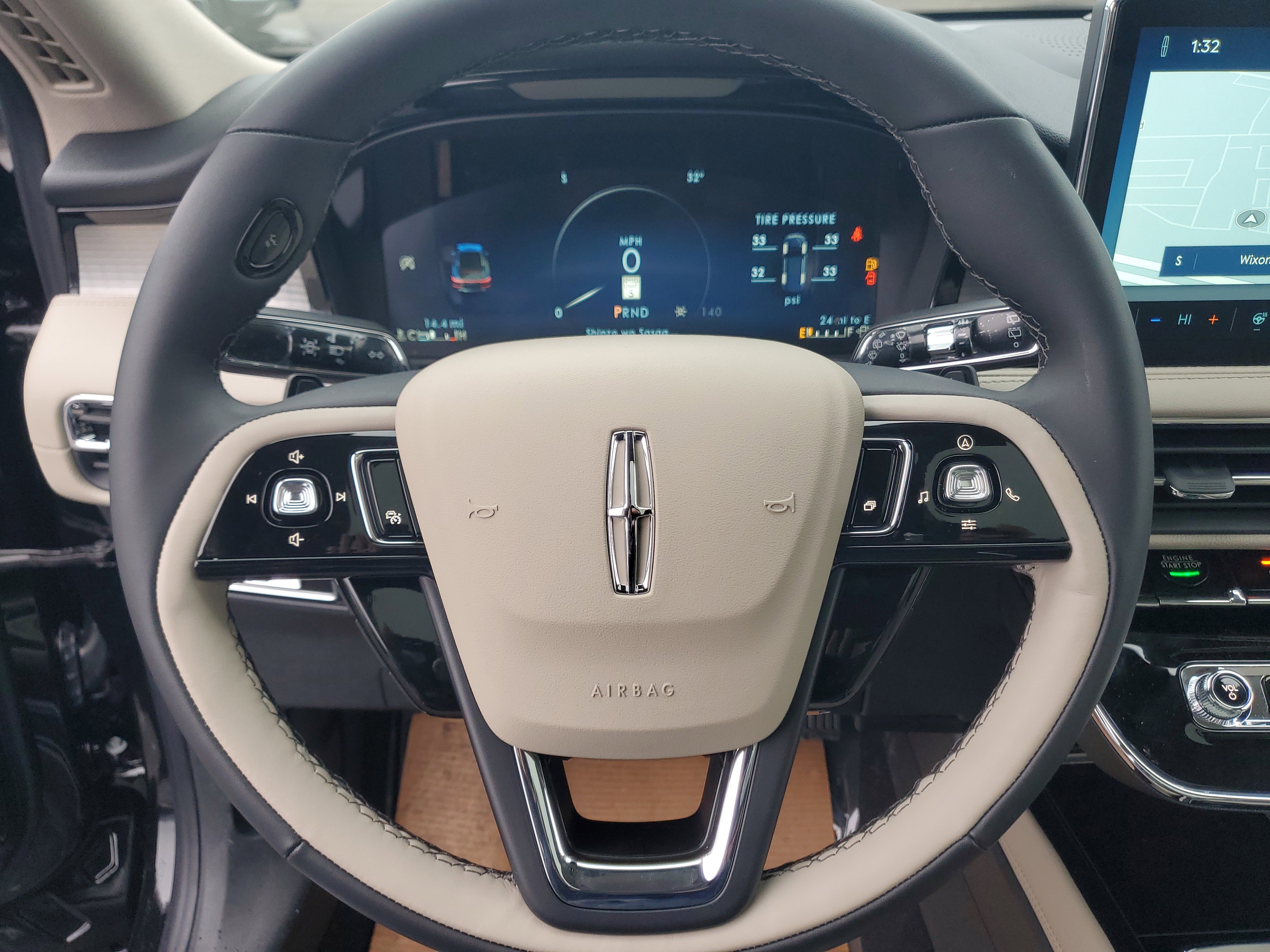 New 2026 Lincoln Corsair Premiere image 16