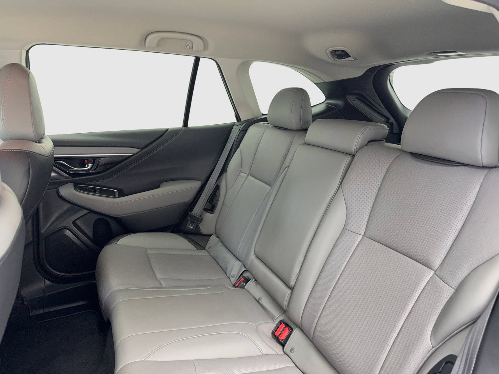 Used 2022 Subaru Outback Limited AWD/4WD image 35