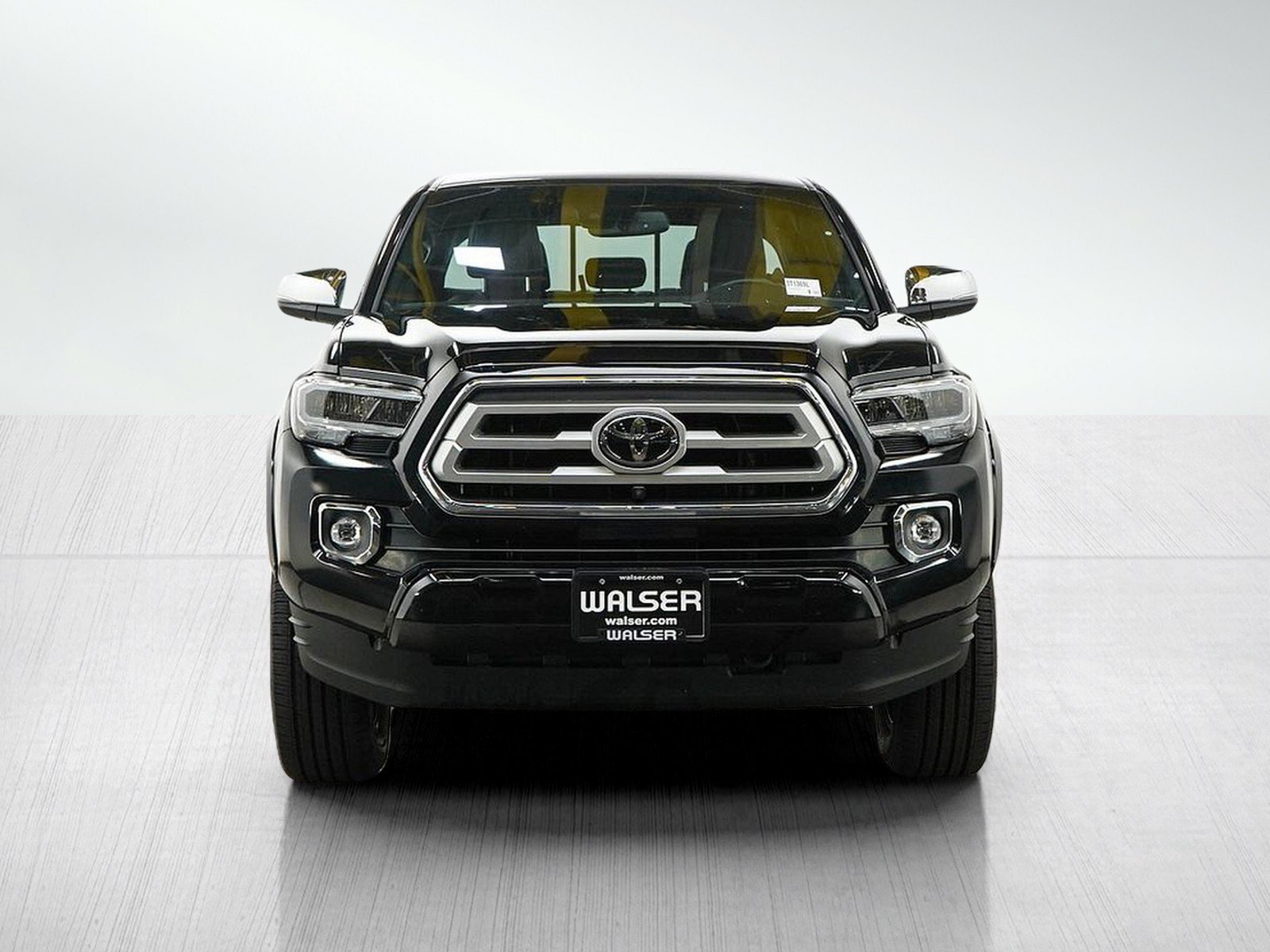 Used 2022 Toyota Tacoma Limited AWD/4WD image 8