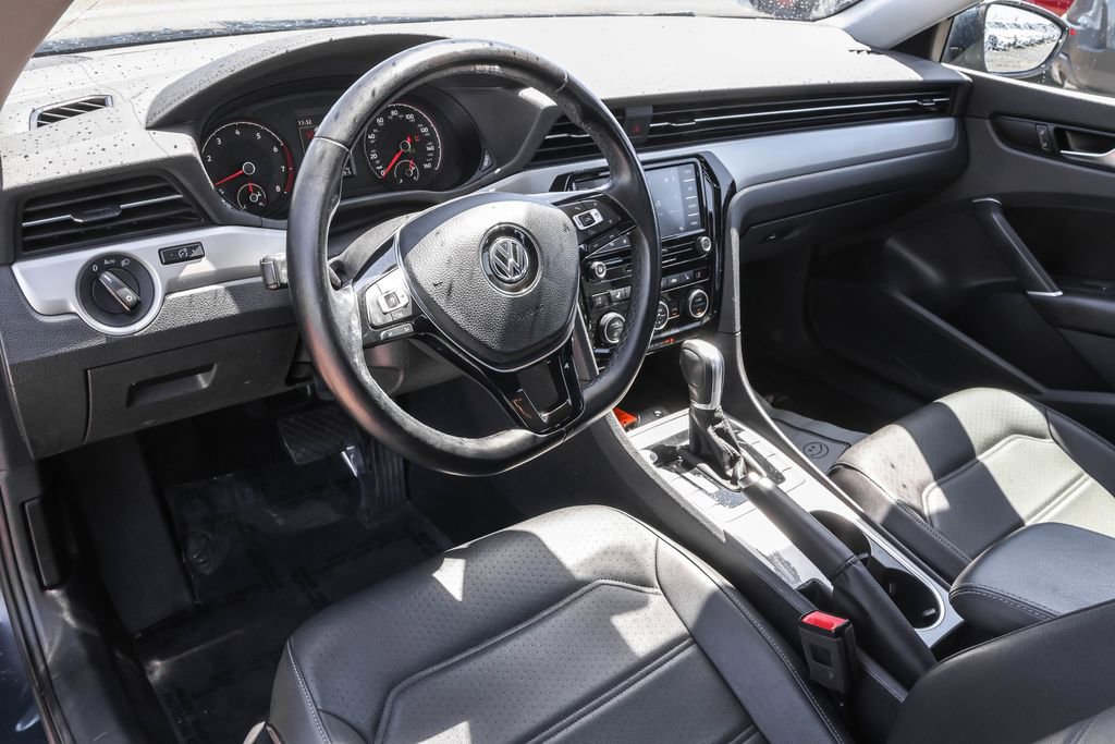 Used 2020 Volkswagen Passat 2.0T SE FWD image 4