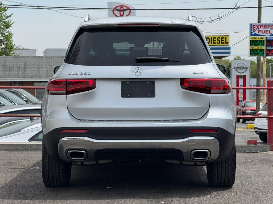 Used 2020 Mercedes-Benz GLB 250 4MATIC image 6