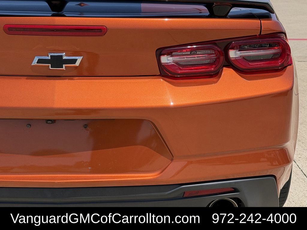 Used 2022 Chevrolet Camaro LT RWD image 9