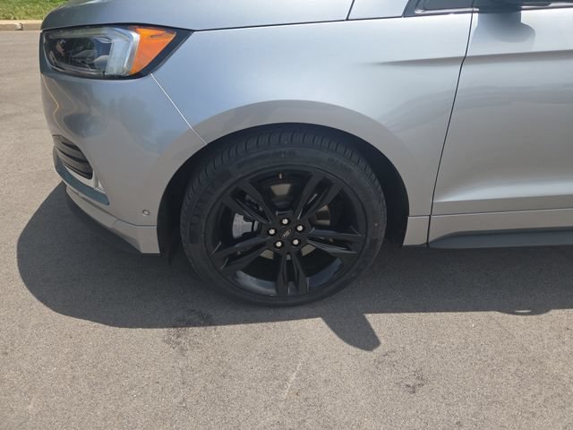 Used 2022 Ford Edge ST w/ Equipment Group 401A AWD/4WD image 9