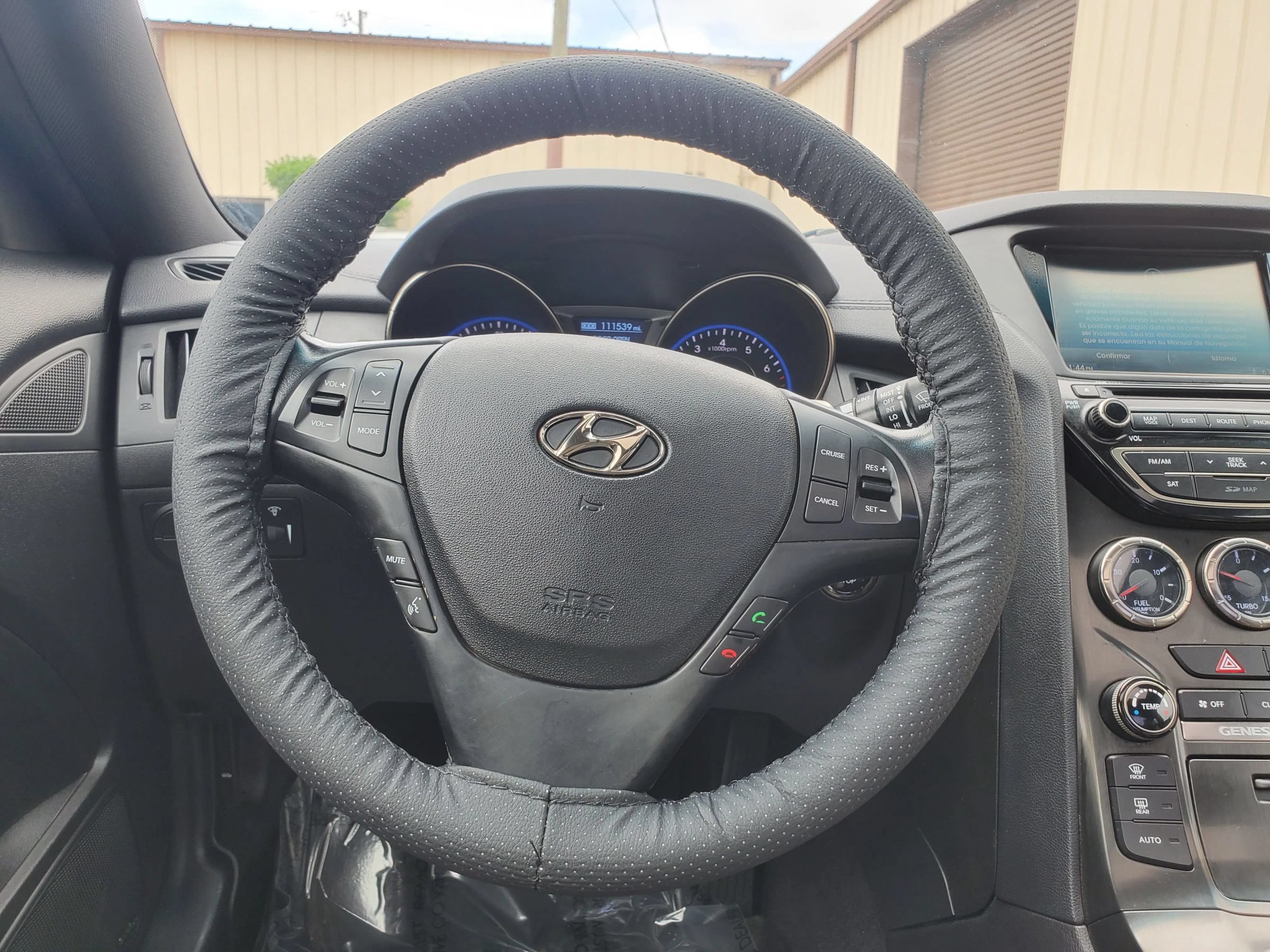 Used 2014 Hyundai Genesis 2.0T RWD image 27