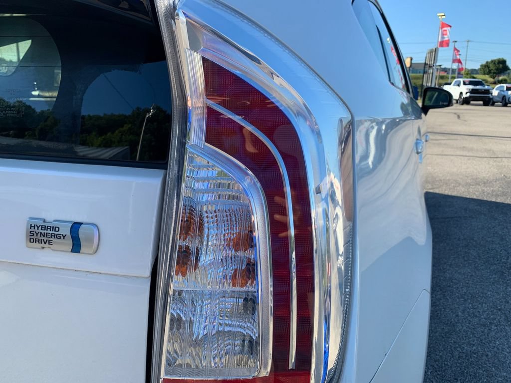 Used 2015 Toyota Prius Persona Series FWD image 33
