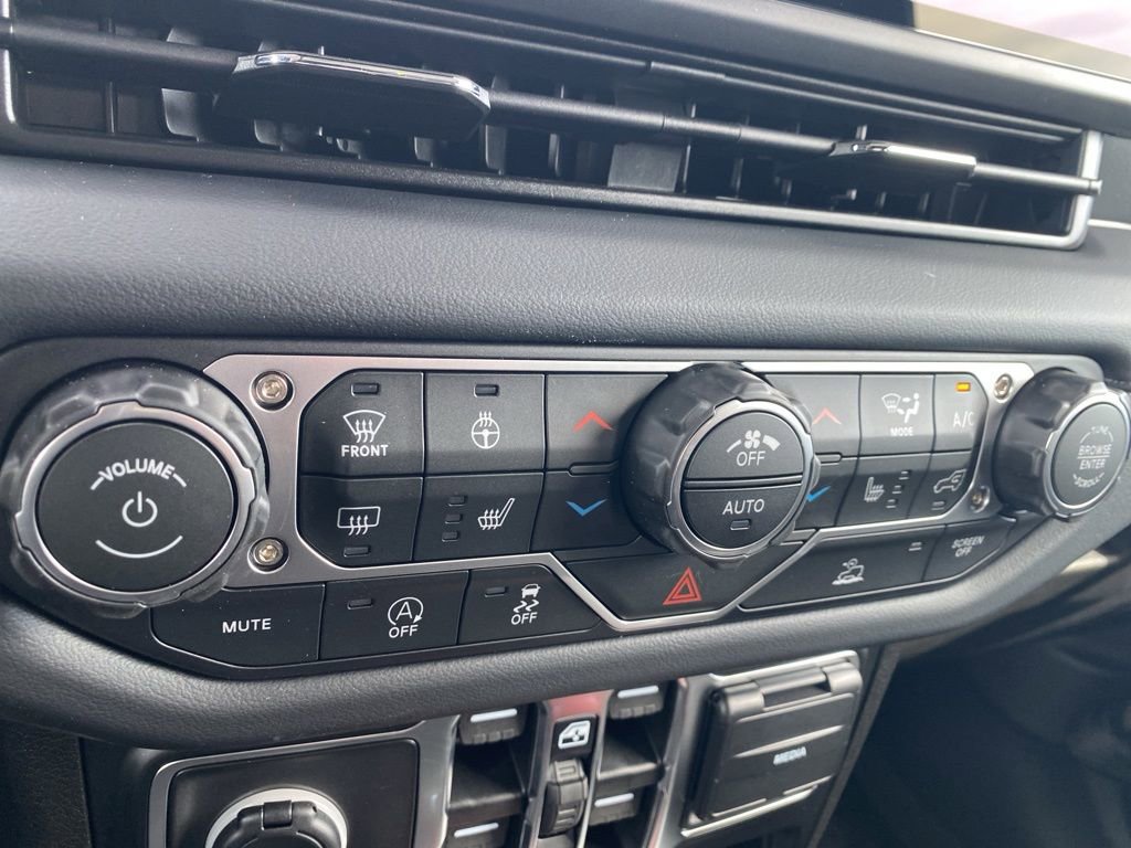 Used 2025 Jeep Gladiator High Tide image 25