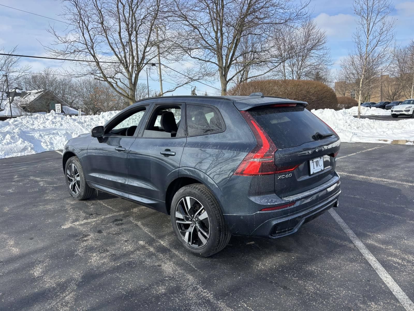 New 2026 Volvo XC60 B5 Plus w/ Protection Package Premier AWD/4WD image 5