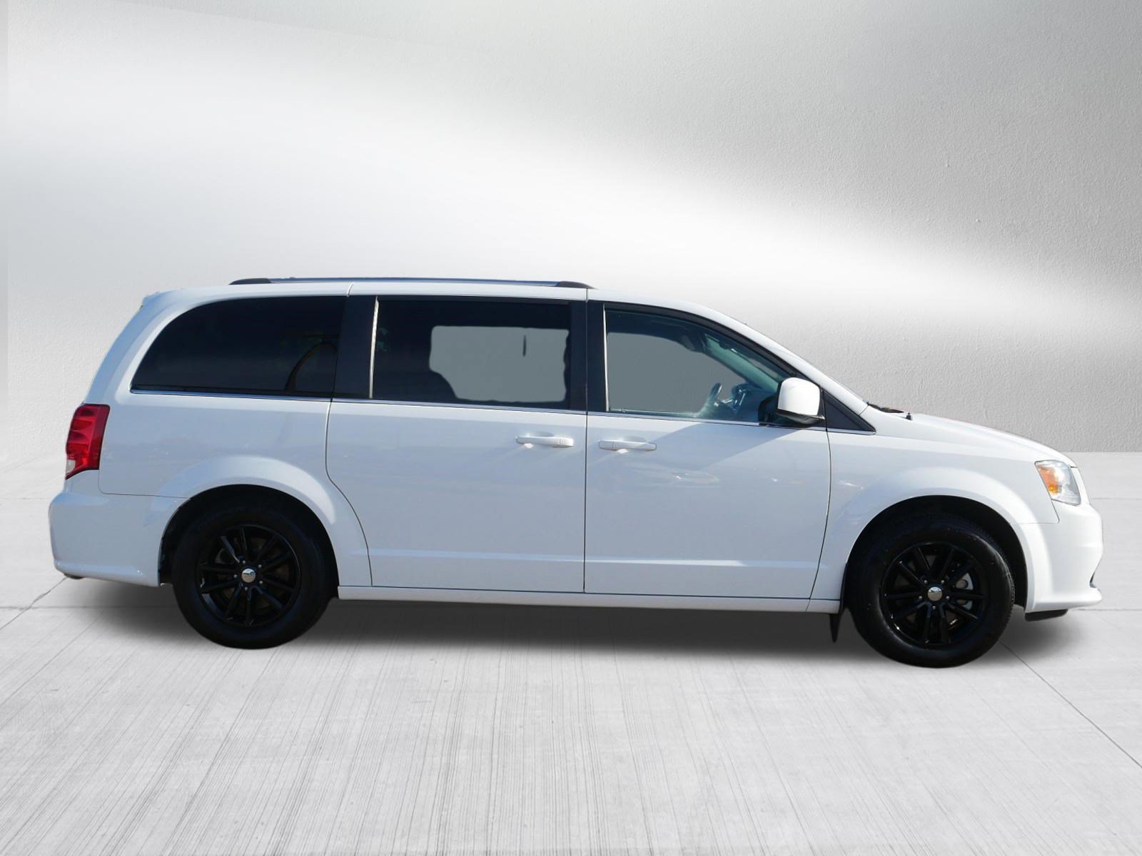 Used 2020 Dodge Grand Caravan SXT FWD image 8