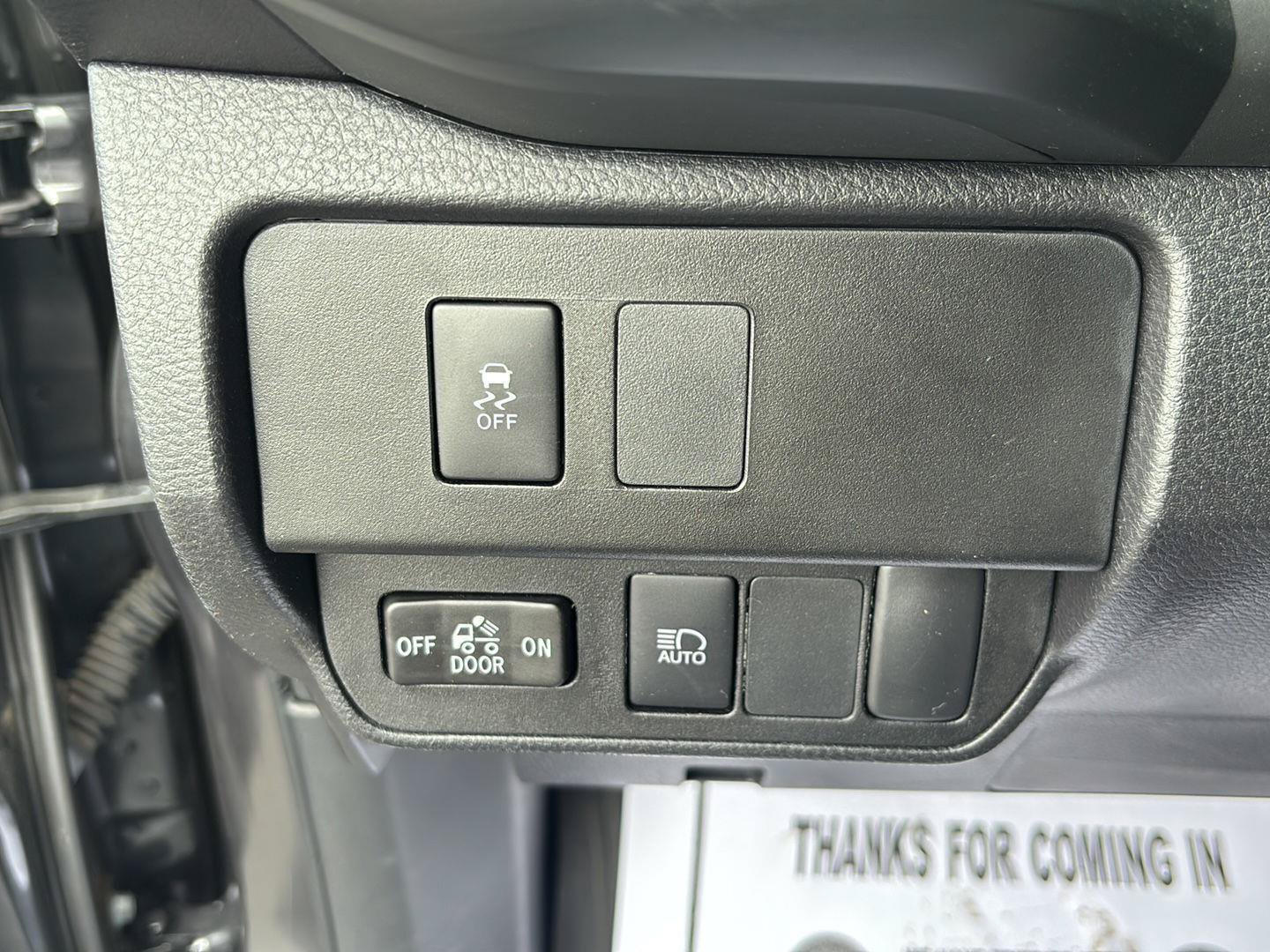 Used 2023 Toyota Tacoma SR AWD/4WD image 11