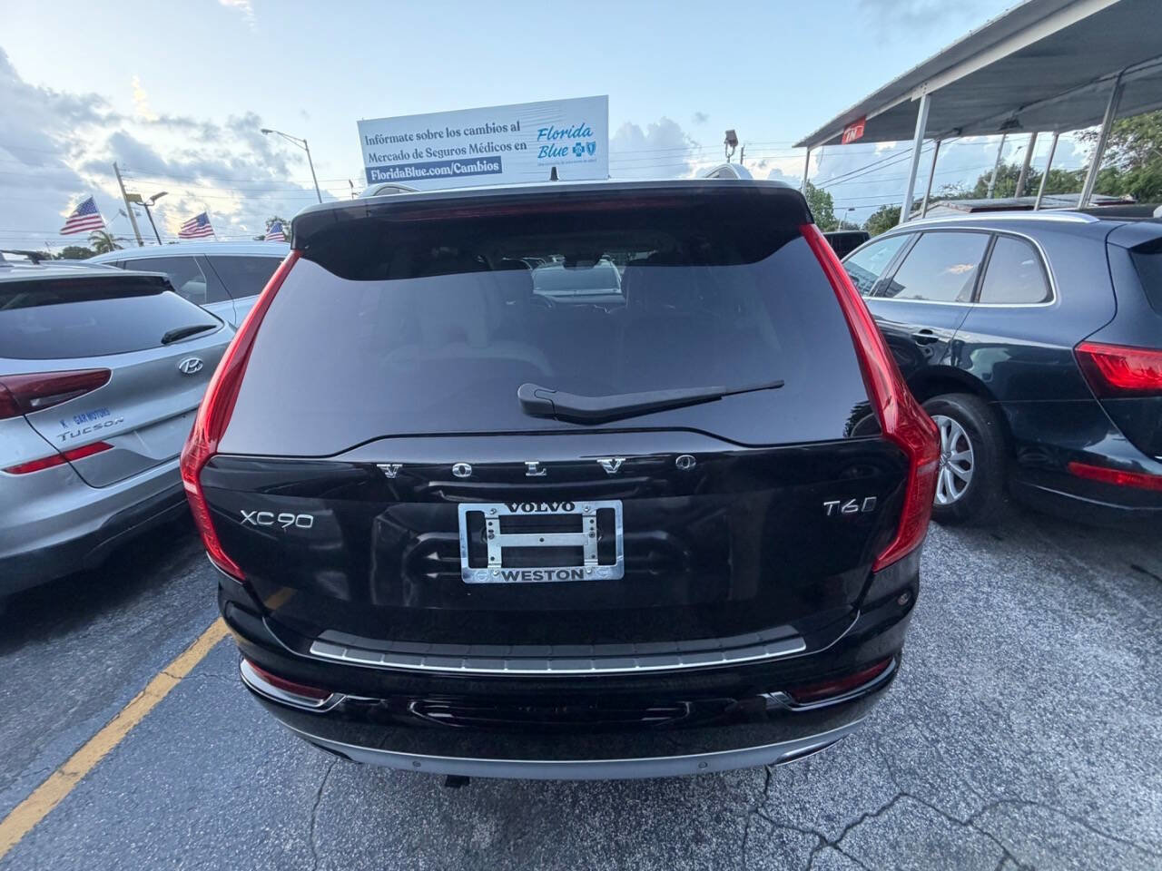 Used 2017 Volvo XC90 T6 Momentum w/ Vision Package AWD/4WD image 4