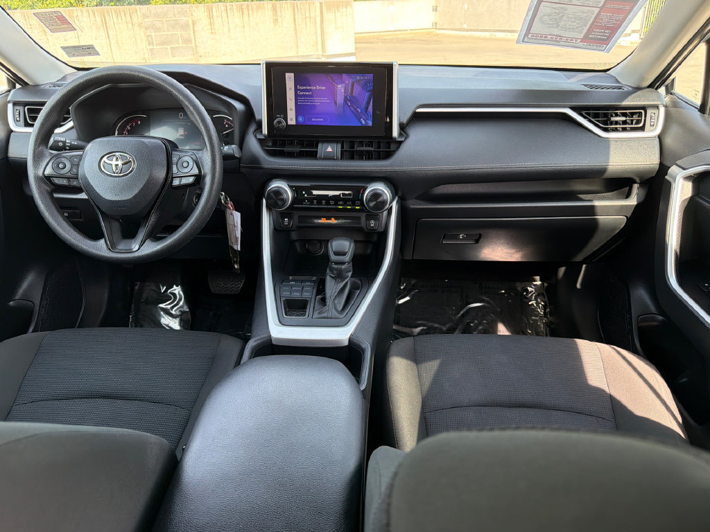 Used 2025 Toyota RAV4 LE AWD/4WD image 13