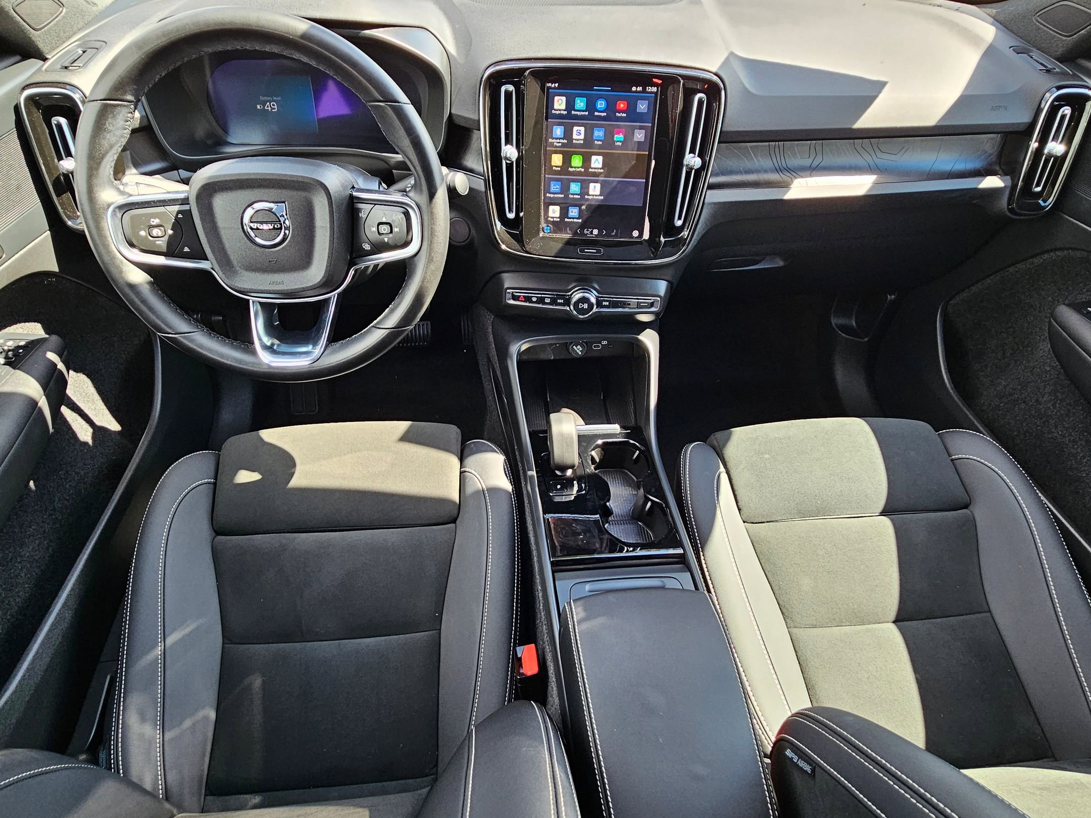 Used 2023 Volvo C40 P8 Recharge Plus image 22