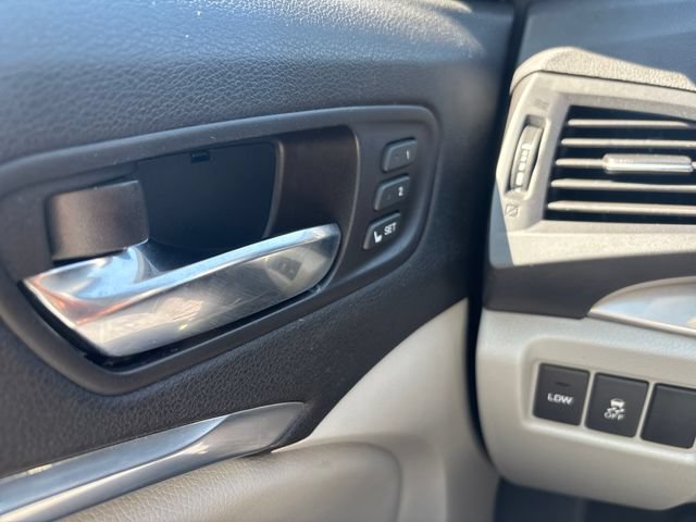 Used 2015 Acura MDX SH-AWD w/ Technology Package image 13
