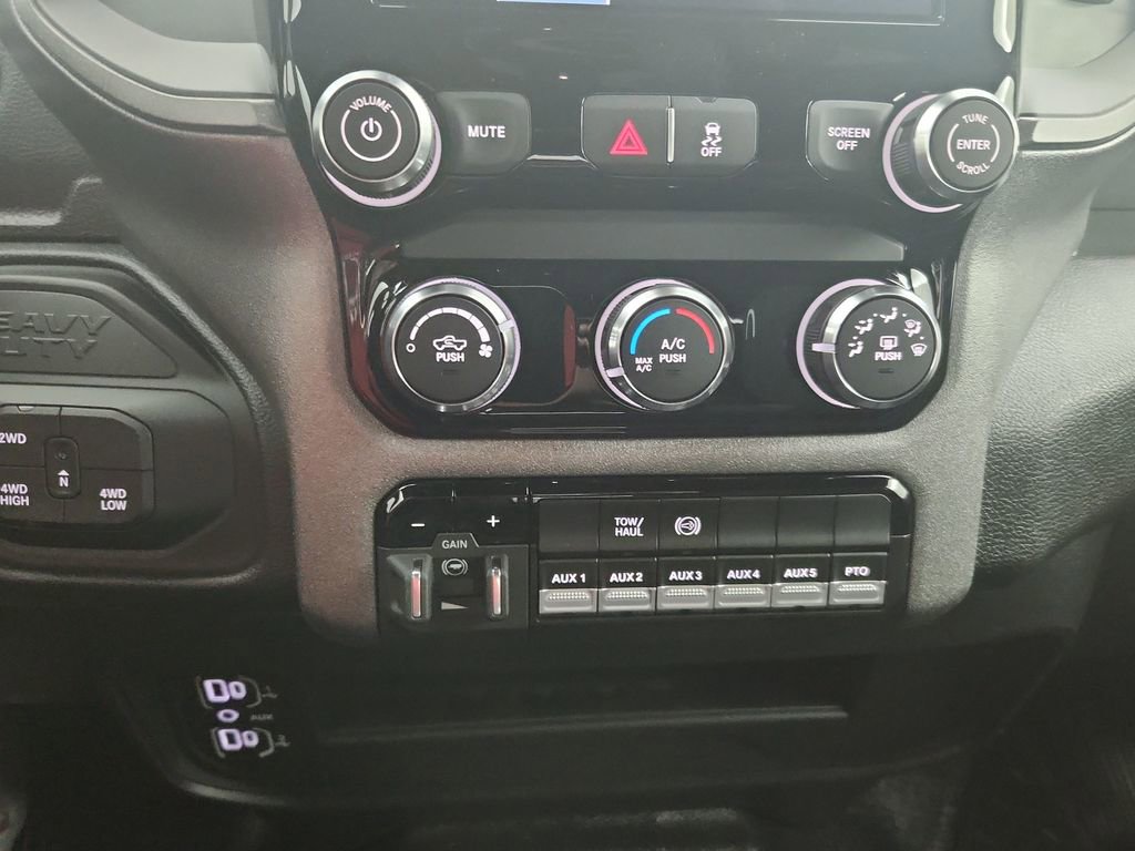 New 2026 RAM 5500 Tradesman w/ Chrome Appearance Group AWD/4WD image 18