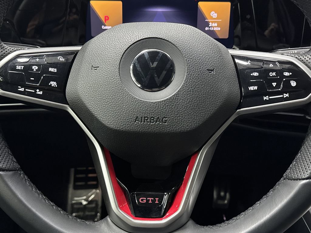 Used 2022 Volkswagen GTI SE image 17