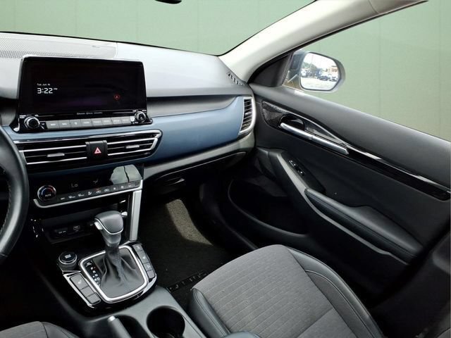 Used 2023 Kia Seltos S w/ Navigation Package AWD/4WD image 19