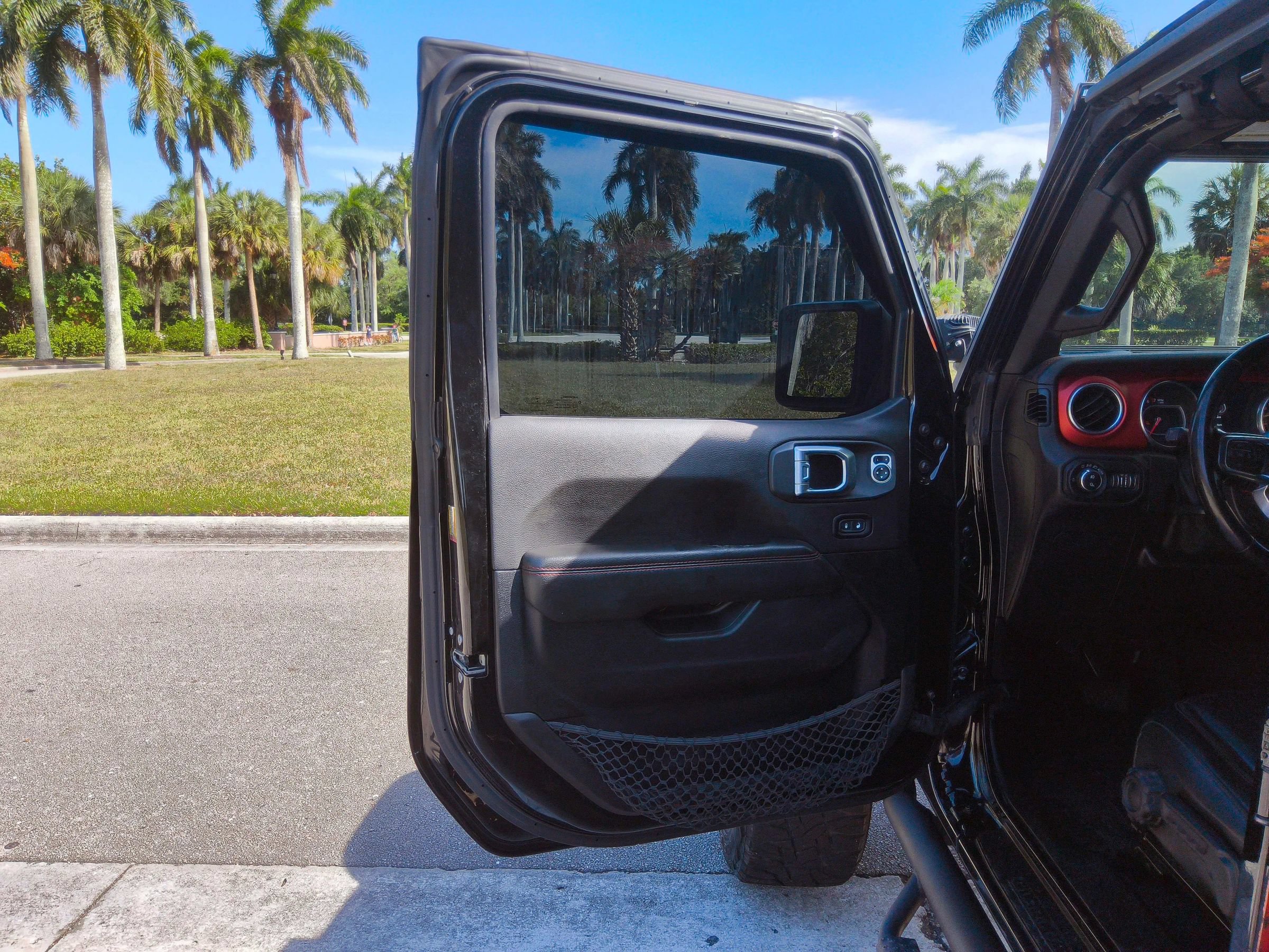 Used 2020 Jeep Gladiator Rubicon AWD/4WD image 11