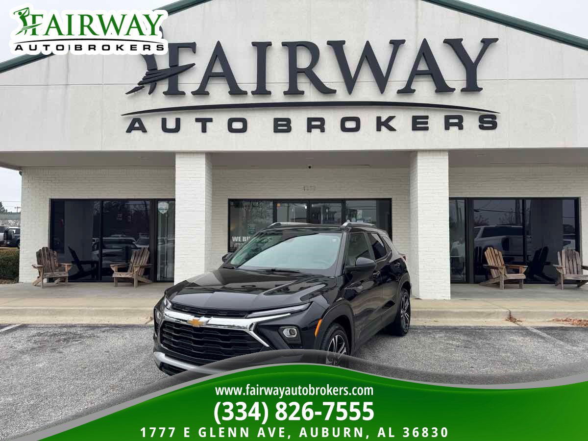 Used 2024 Chevrolet TrailBlazer LT w/ LT Cold Weather Package image 1