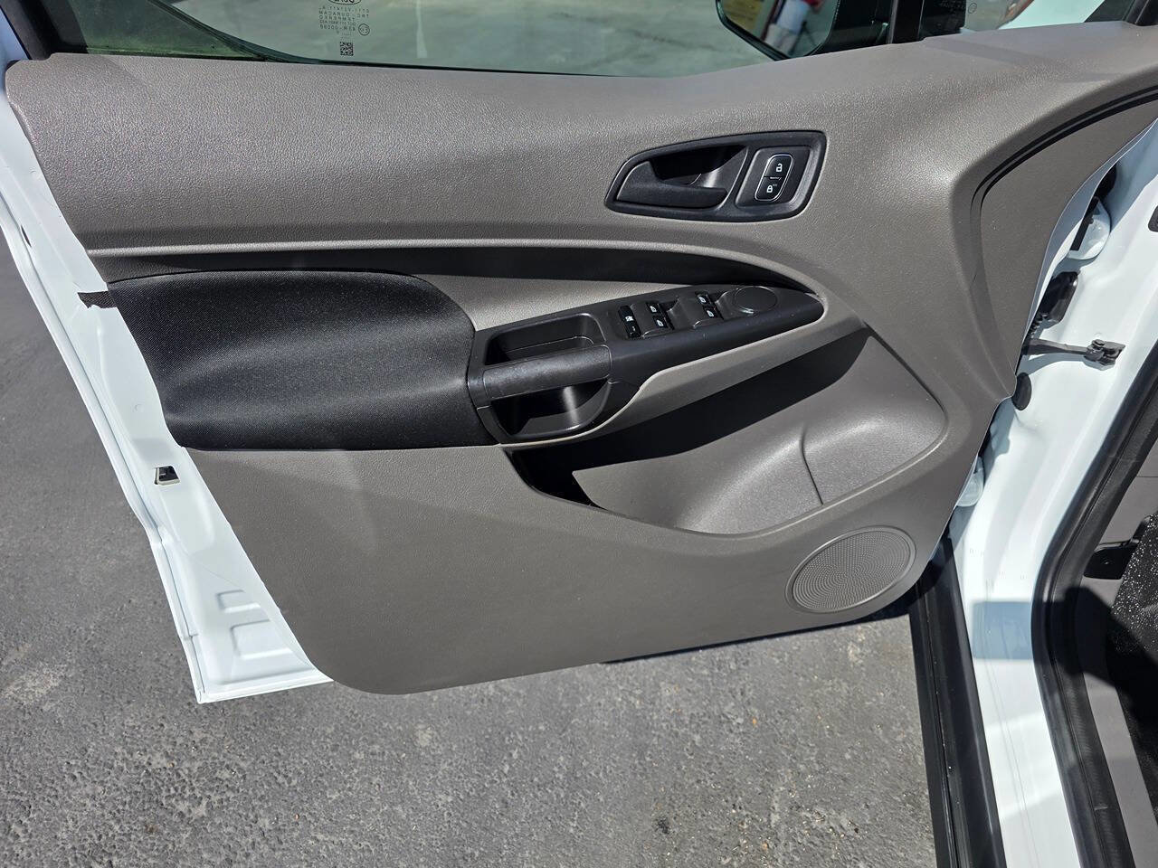 Used 2020 Ford Transit Connect XL image 24