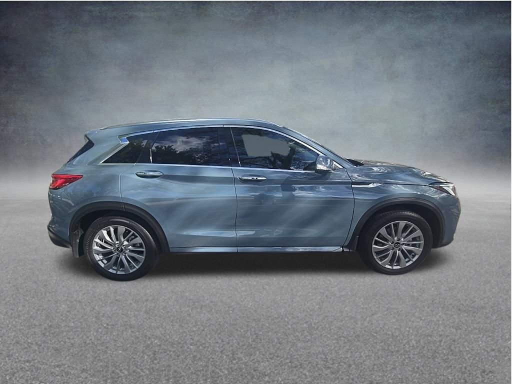 Used 2023 INFINITI QX50 Luxe image 4