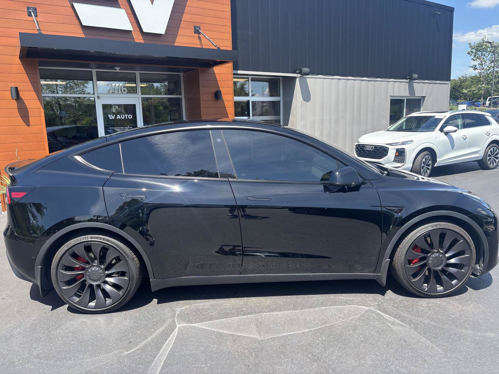 Used 2022 Tesla Model Y Performance AWD/4WD image 8